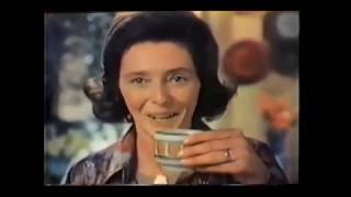 Maxim Instant Coffee with Patricia Neal 1975 [upl. by Enihpets]