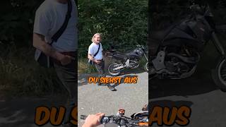 Brauchst Du Hilfe davidbost motorrad gehtsteil shorts [upl. by Damalis349]