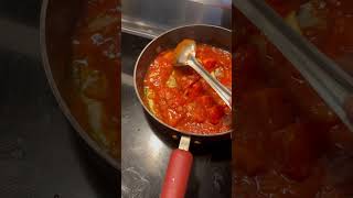 Best way to make tomato sauce africanfood [upl. by Einahpets]