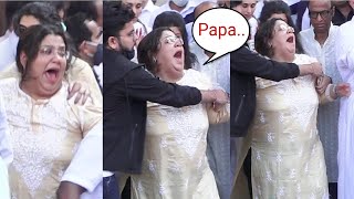 Bappi Lahiri Daughter Rema Lahiri Crying Uncontrollably Calling Father Bappi Lahiri FuneraI Day 2 [upl. by Sicard]