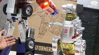 Unboxing Auto Transform Transformers Grimlock G1 Flagship by Robosen [upl. by Flemming283]