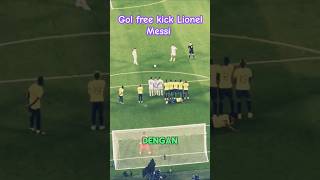 Gol free kick Lionel Messi shorts messi cristianoronaldo football [upl. by Lainad]