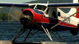 Over Moosehead Lake in vintage style with Curriers Flying Service [upl. by Bertine]