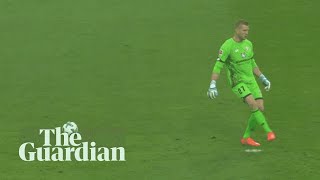 Mainz goalkeeper takes his eye off the ball attempting to play a pass [upl. by Nujra]