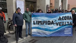 Potenza acqua razionata studenti e cittadini in piazza [upl. by Kirchner137]