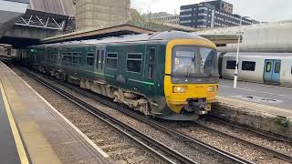 GWR 165 leaving Gatwick Airport for Reading [upl. by Brennen]