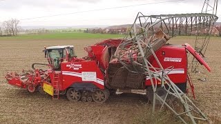 Rübenroder rammt Hochspannungsmast Bergung  Grimme Maxtron 620 steckt fest [upl. by Antoine]