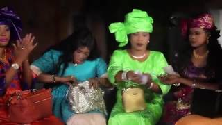 FATOU GUEWEL DIOUF MBARASSE PLUS 2017 CLIP OFFICIEL [upl. by Sonnnie]