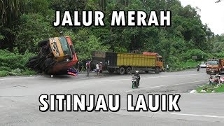 KECELAKAAN TRUK TERBALIK DI SITINJAU LAUIK [upl. by Eniarol]