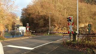 Bahnübergang Ahrtalbahn Altenahr Level crossing Railway Ahr Valley Germany [upl. by Strohl]