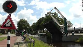 Brugopening Venekoterbrug Easterwâlde Ophaalbrug Drawbridge Pont Levis Klappbrücke [upl. by Ennaoj]