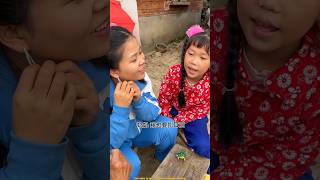 दादी ने इंदु और गुंटी की कान छेदवा दिया  bonima and chokdhai  cartoon kids shortvideo [upl. by Adlemy]