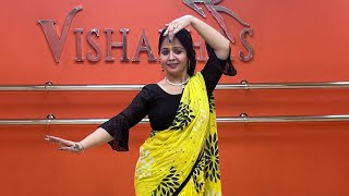 Kyun aage peeche dolte ho full dance  vishakha verma  wedding dance vishakhasdance saree [upl. by Rawde]