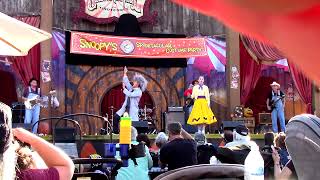 Snoopys Spooktacular Costume Party Full Show at 400pm on 101424 2024 Knotts Spooky Farm [upl. by Ahtenek]