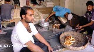 100 years Old Nizam Special Naan Roti  Indian Street Food  KIKTV Network [upl. by Sirron]