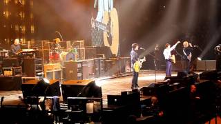 Paul McCartney  Live  Bercy 10122009  Mrs Vanderbilt [upl. by Ennovehc]