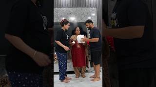 Mummy nai diya gaurav nikita ko gift wait for end shorts youtubeshorts gauravaroravlogs [upl. by Richma]