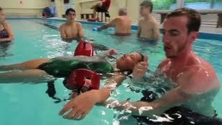 How to rescue unconscious drowning victims [upl. by Cichocki]