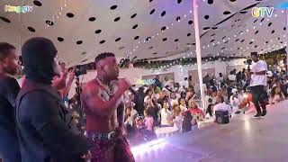 Harmonizeperforming diamond platinumz song on stage Embu [upl. by Anivol83]