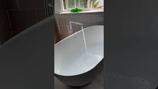 GROHE Tub filler  llenador de Tina freestanding tub [upl. by Anuhsal]