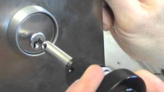 Picking locks with the HPC Flip It™ Plug Spinner [upl. by Llewol]