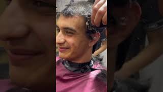 Raspando o Cabelo do Amigo barbershop hairstyle buzzcut haircutting [upl. by Suinuj]