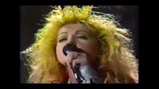 Cyndi Lauper  True Colors Live Letterman 1986 [upl. by Campman]