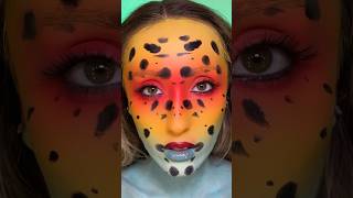 Would you be a poisonous dart frog for Halloween 🐸 poisonousdartfrog halloweenmakeuplook [upl. by Notnyw]