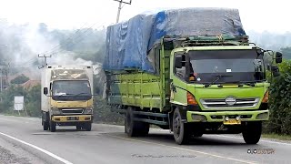 Hino Trucks With Heavy Loads Are Struggling passing in the unphill Road [upl. by Dud]