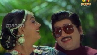 Doragarintlo Dongodu songs  Yerra Yerra Ni Roopu song  Sobhan Babu Radha [upl. by Aiotal734]