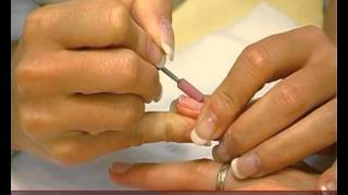 Tutoriel manucure  le soin des ongles [upl. by Corabella276]