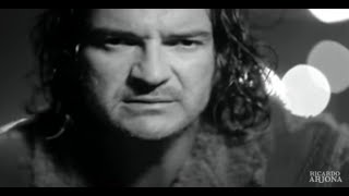 Ricardo Arjona  Mojado feat Intocable Video Oficial [upl. by Kristof962]