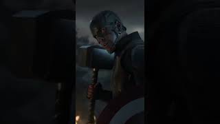 Captain americaThor ఎందుకని ఆయుధాలను మార్చుకున్నారు avengers captainamerica thor marvelshorts [upl. by Ollopa]