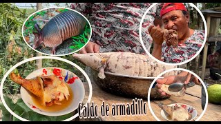 Preparando el delicioso caldo de armadillo o cachicamo  Don Luchito [upl. by Leonteen682]