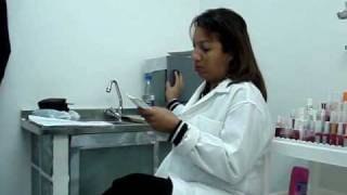 Esterilização de materiais em Autoclave [upl. by Lertnahs564]