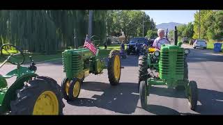 Antique Tractor Parade  John Deere LA John Deere M and John Deere H [upl. by Lenard553]