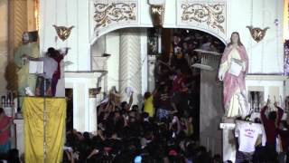 Nazareno 2016 Black Nazarene enters Quiapo Church [upl. by Matronna217]