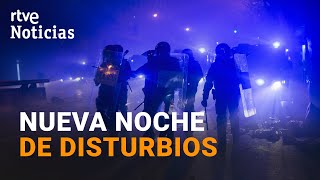 PROTESTAS AMNISTÍA SIETE HERIDOS y CATORCE DETENIDOS por ENFRENTAMIENTOS en la SEDE DEL PSOE  RTVE [upl. by Lodge]