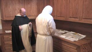 Dominican Rite Low Mass Commentary A2 Vestments [upl. by Nonek945]