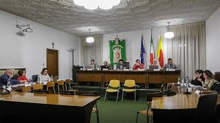 Clusone in Consiglio comunale 14 interrogazioni della minoranza [upl. by Irok611]