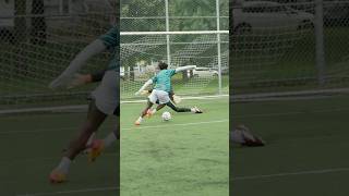 Le meilleur dribbleur du CANADA 1v1 MTL footballshorts 1v1 soccerskills [upl. by Marmaduke39]