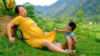 Pregnant woman about to give birth  Severe pain comes  Hoa Phuong [upl. by Aicercul124]