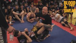 Джефф Монсон Разрыв охраны Jeff Monson How to break guard [upl. by Hanahsuar407]