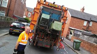 BIN WAGON EATS A 360 LITRE WHEELIE BIN [upl. by Zap]