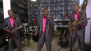 The Rockets Perform quotYoure the First the Last My Everythingquot Live on eXpresso [upl. by Ttenaej]