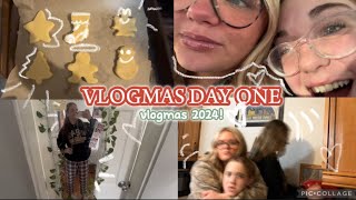 ITS VLOGMAS BABY  Vlogmas Day 1 🎄📸  my morning family friends and cookies 😍 phoebe banks ☃️ [upl. by Clementas]