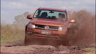 Volkswagen Amarok V6 Comfortline  Minitest  Matías Antico  TN Autos [upl. by Akirret]