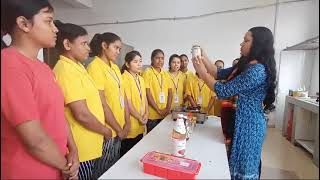 Green teacher teaching cooking items name in Cantonese Language 💚 evergreenhousekeepers [upl. by Bechler]