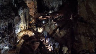 Hérault  Reportage au coeur de la grotte de Clamouse un lieu féérique [upl. by Eel]