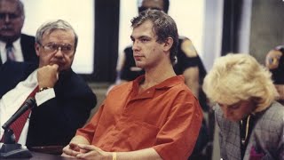 Documentário Serial Killers  Jeffrey Lionel Dahmer O Serial Killer da NETFLIX [upl. by Anelah633]